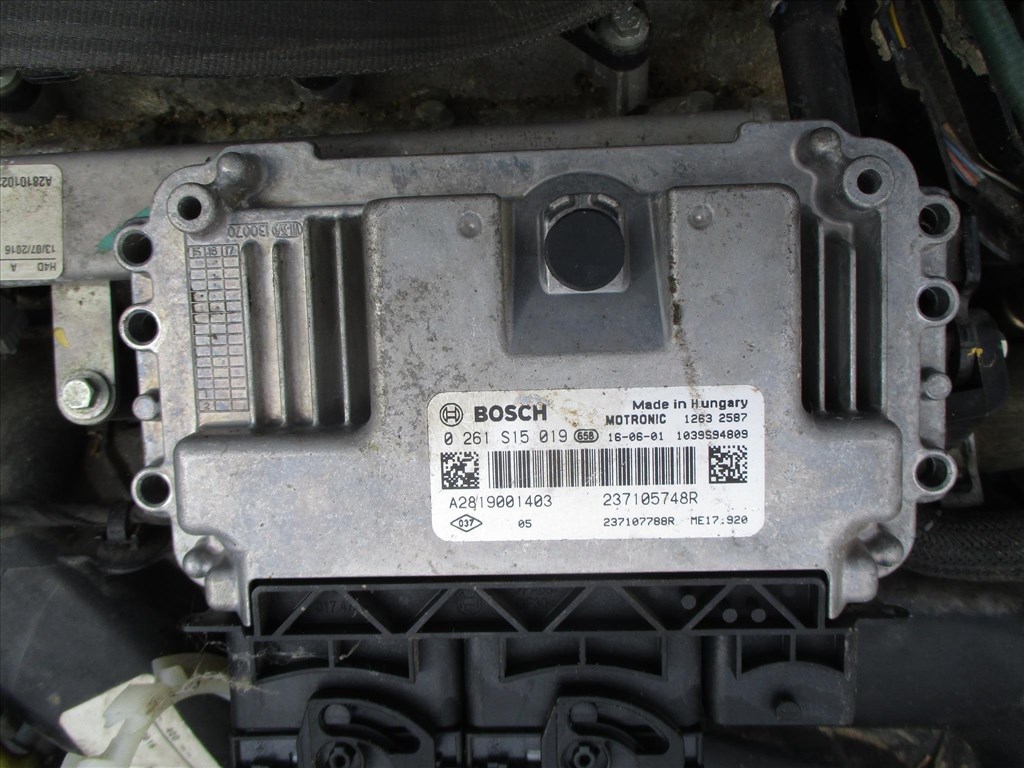 Smart fortwo coupé Renault Twingo III 1.0 motorvezérlő 0261S15019 1. kép