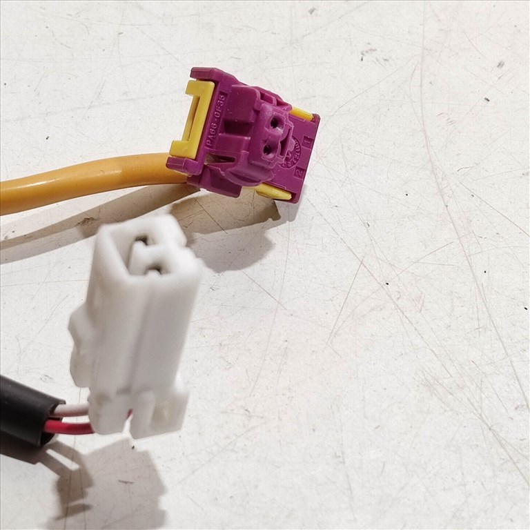 Lancia Ypsilon III.  2011-2024 nem multikormányos légzsák átvezető gyűrű 7355295050 2. kép