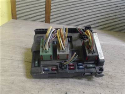 PEUGEOT 206 Biztosítéktábla BCM BSI BSM SAM GEM modul Motortér
