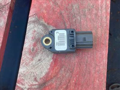 TOYOTA COROLLA _E14_ Bal hátsó Oldal Ütközés Érzékelő 014992