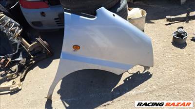 Hyundai H-1 jobb első sárvédő, bal első sárvédő 