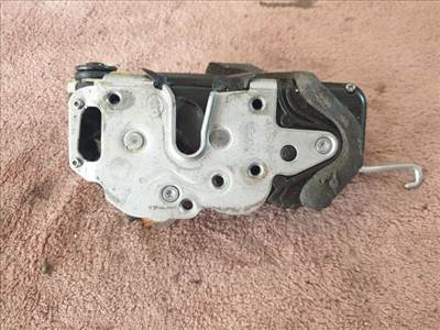 Opel Astra J, Opel Zafira C, Opel Insignia A Jobb hátsó ajtózár  13579556