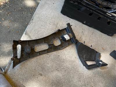 CITROËN C4 Picasso I UD_ Jobb hátsó Oldal Lökhárító Tartó (Műanyag)