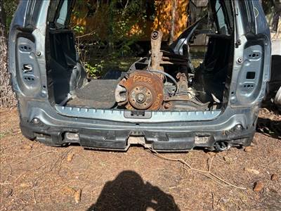 DACIA DUSTER  Hátfal