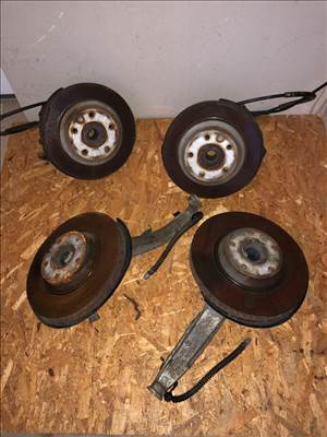 Audi Q7 3.0 TDI első hátsó csonkállvány eladó ! 7l8505436 7l8505435