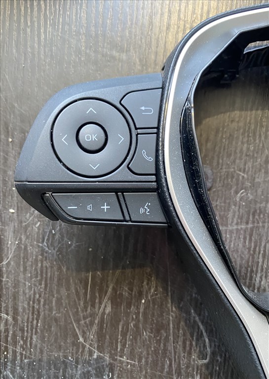 Toyota RAV4 (XA50) multikormány gomb  2. kép