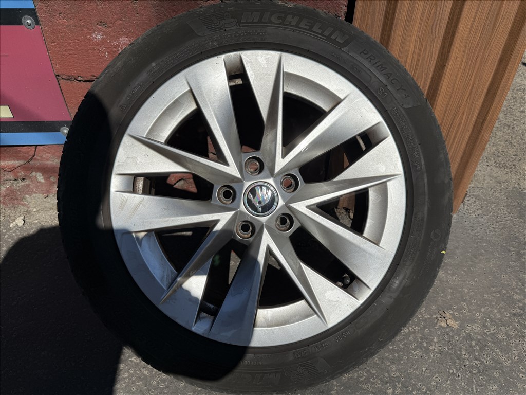 Skoda Octavia gyári 7x17-es 5x112-es ET46 könnyűfém felni garnitúra eladó 1. kép