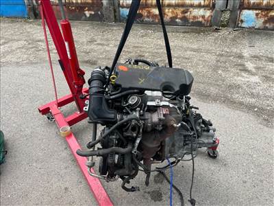 FORD FOCUS III  Motor (Fűzött blokk hengerfejjel)