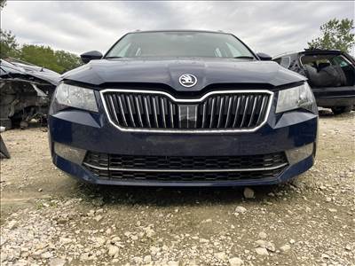 Skoda Superb III LF5A első lökhárító kompletten