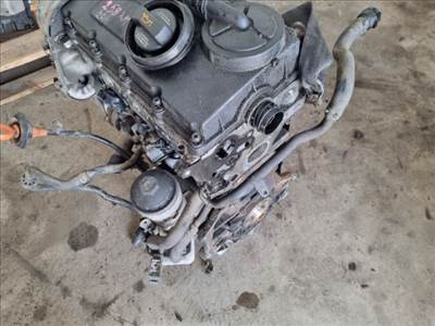 Volkswagen Passat B6 Variant 2.0 TDI fűzött blokk + hengerfej BKP