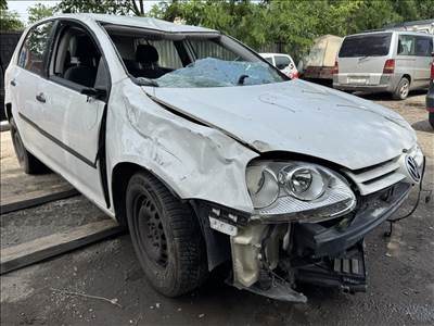 Volkswagen Golf V 1.4i bontott alkatrészei