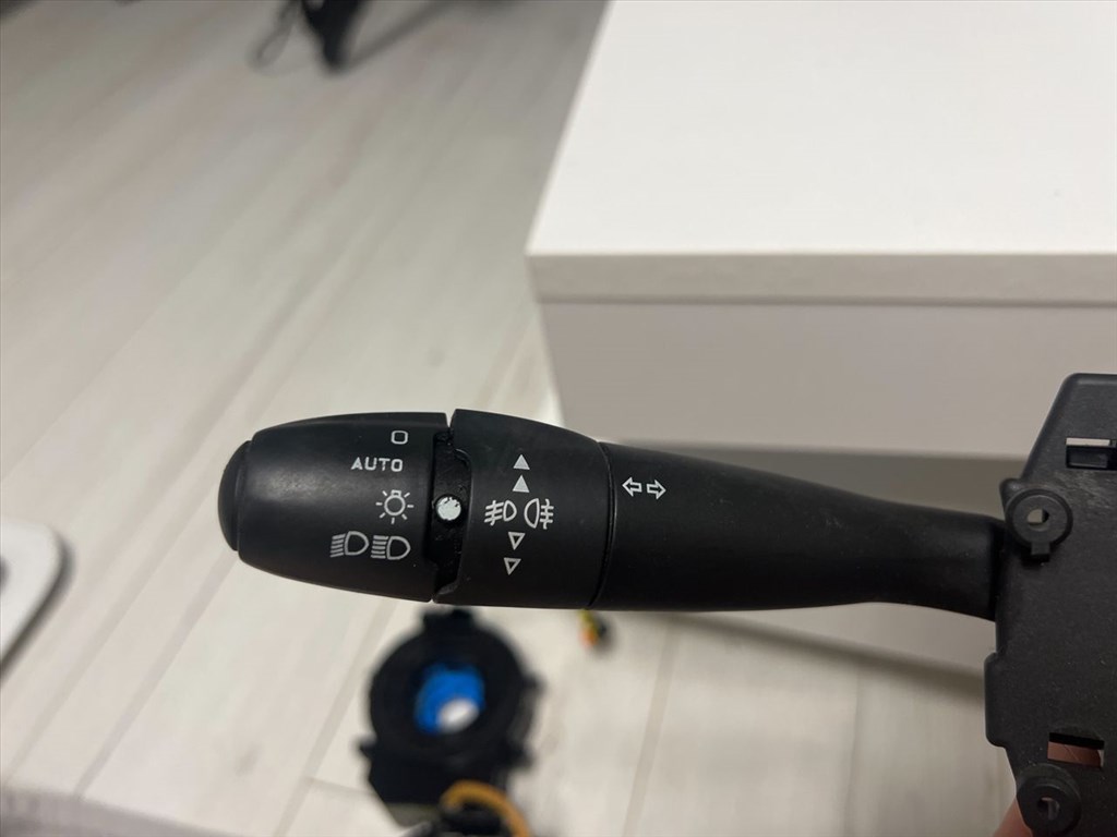 CITROËN C5 III RD_ Komplett Kormánykapcsoló (Bajuszkapcsoló) 2. kép