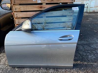 MERCEDES-BENZ C-CLASS W204 Bal első Ajtó (Részeivel)