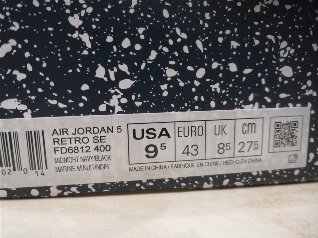 Újszerű állapotú Jordan 5 "Navy" férfi cipő 43-as méretű 5. kép