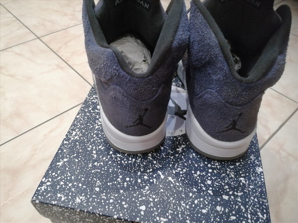 Újszerű állapotú Jordan 5 "Navy" férfi cipő 43-as méretű 7. kép