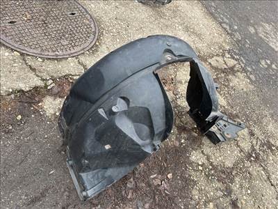 DACIA LOGAN MCV II  Bal első Dobbetét (Kerékjárati, Műanyag)