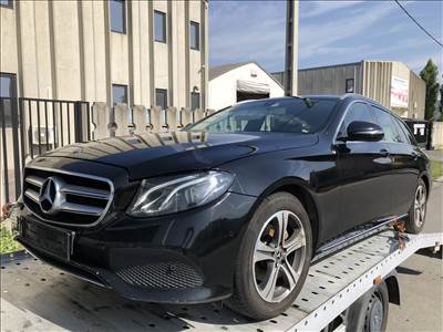 Mercedes Benz E osztály w 213 bontott alkatrész