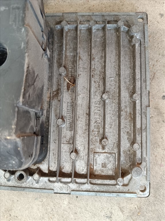 Ford Focus C-MAX 1.6 16V Motorvezérlő  7m5112a650afa 5. kép