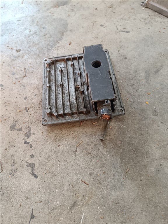 Ford Focus C-MAX 1.6 16V Motorvezérlő  7m5112a650afa 7. kép