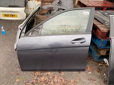 MERCEDES-BENZ C-CLASS W204 Bal első Ajtó (Részeivel)