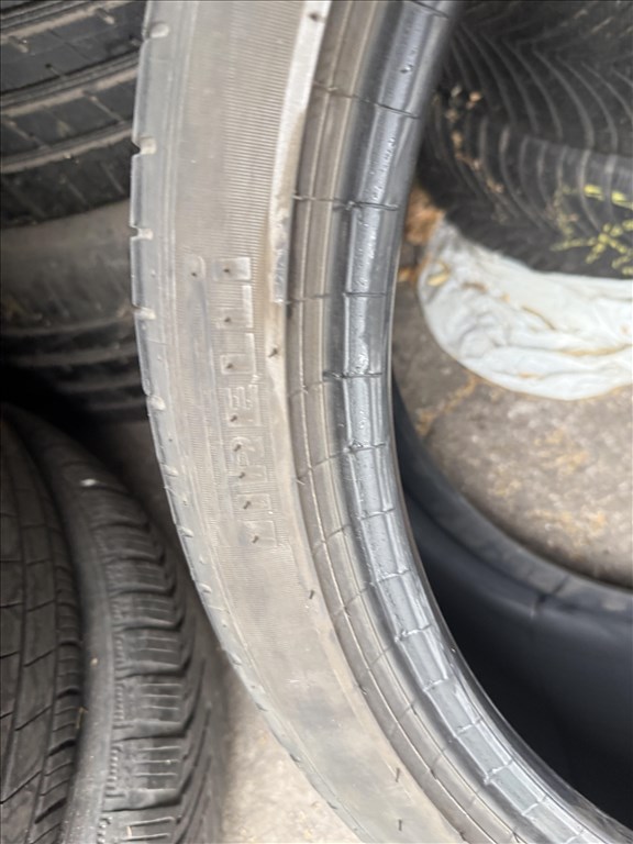 Pirelli P Zero 315/30 R22 6mm-es nyarigumi pár (2db) eladó 3. kép