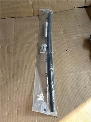 Toyota Yaris (XP130/XP150) Vízlehúzó jobb hátsó 68180-k0011