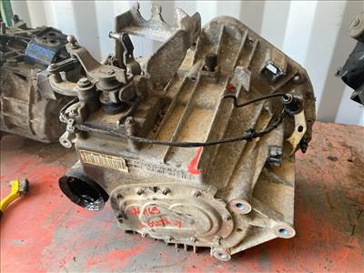 Mercedes A 170 W169 manuális váltó  a1693601500 a170w169