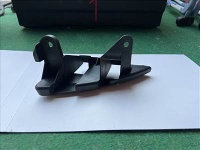 SEAT ALTEA XL 5P5, 5P8 Bal hátsó Lökhárító Tartó (Műanyag)