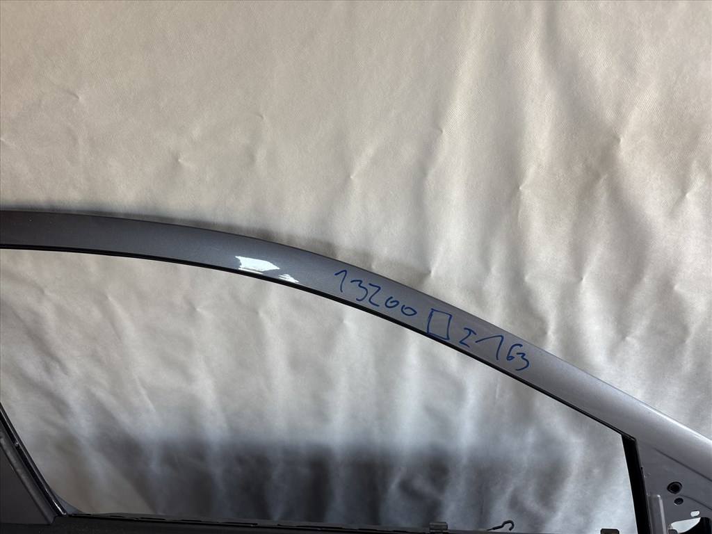 13200 Opel Astra H Jobb első Ajtó Szürke  Z163 2. kép