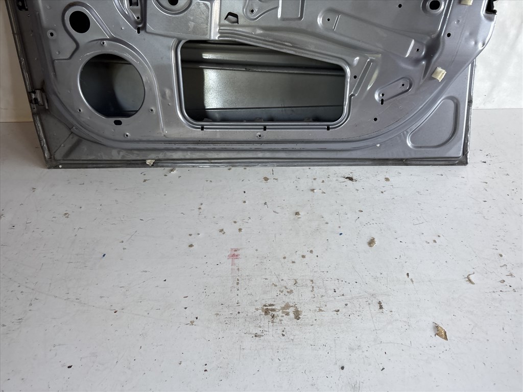 13200 Opel Astra H Jobb első Ajtó Szürke  Z163 7. kép