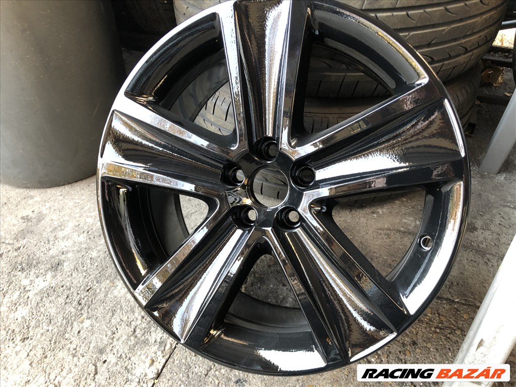 Volkswagen Polo Sport Black Edition gyári 7,5X17-es 5X100-as ET38-as könnyűfém felni garnitúra eladó 3. kép