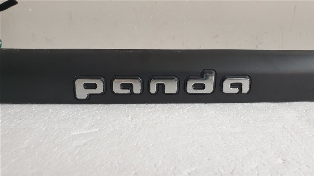 511714 Fiat Panda 2013, Csomagtérajtó Kilincs, Rendszám Világítás. 2. kép