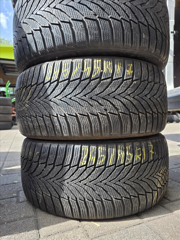  245/4517" újszerű Nexen winguard sport 2 téli gumi  2. kép