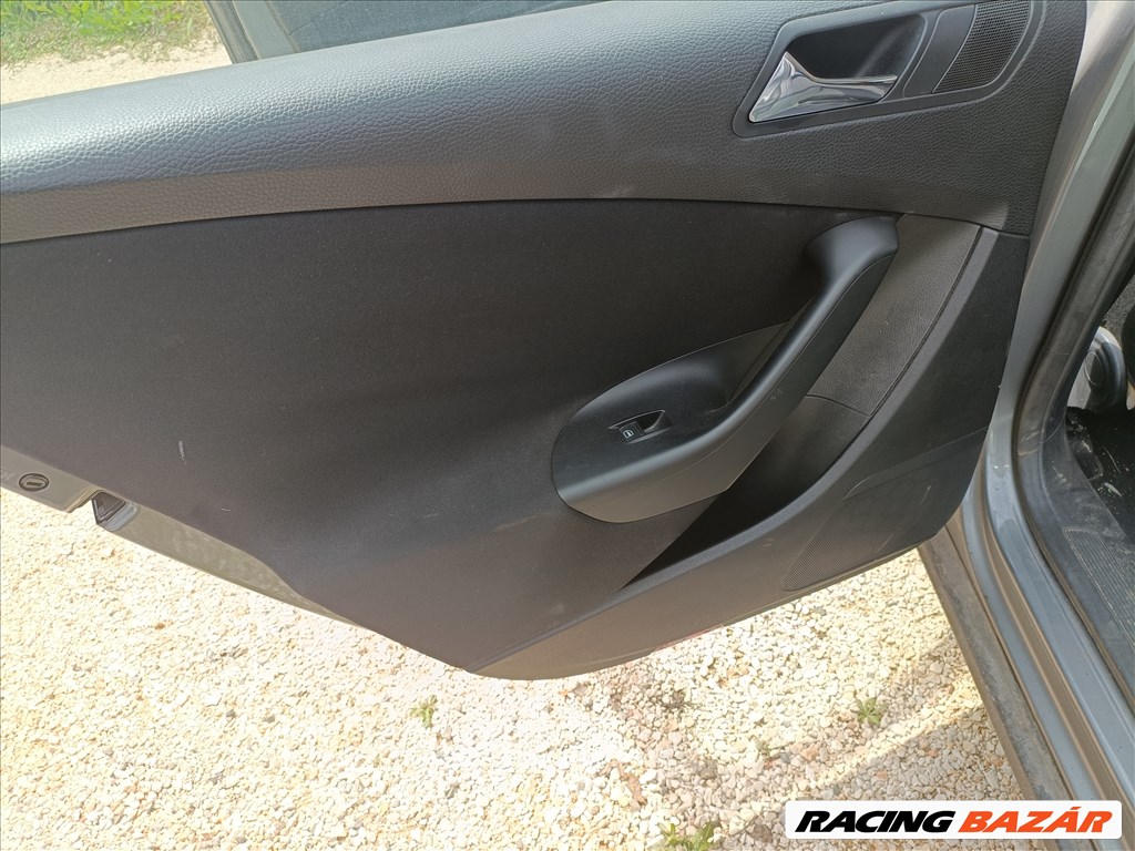 Volkswagen Passat B6 2.0Tdi(BKP) 4 Motion bontott alkatrészei, LA7T színben eladók 12. kép