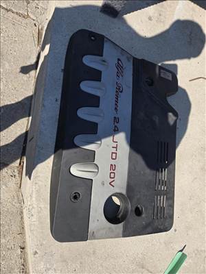 Alfa Romeo 159 2.4 JTDM 20V Motorburkolat felső