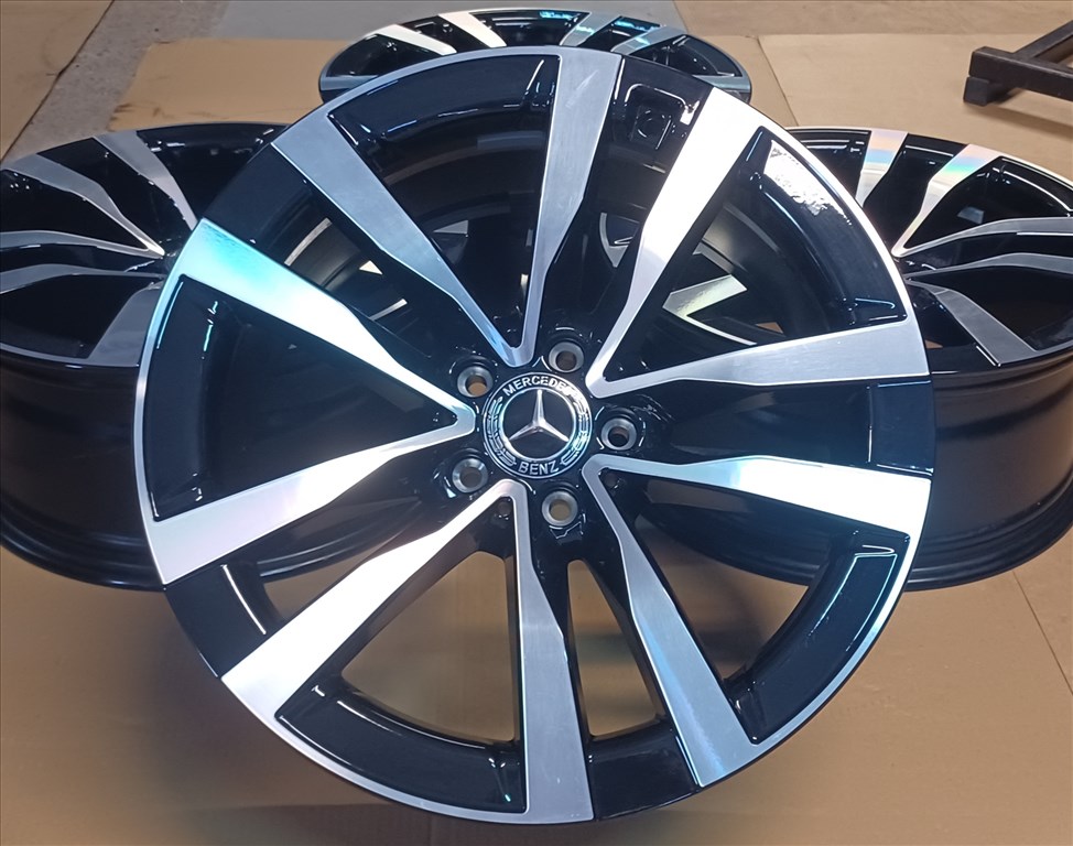 Gyári Mercedes W223 S klasse alufelnik 5x112 8,5x19 ET31,5 4db 1. kép