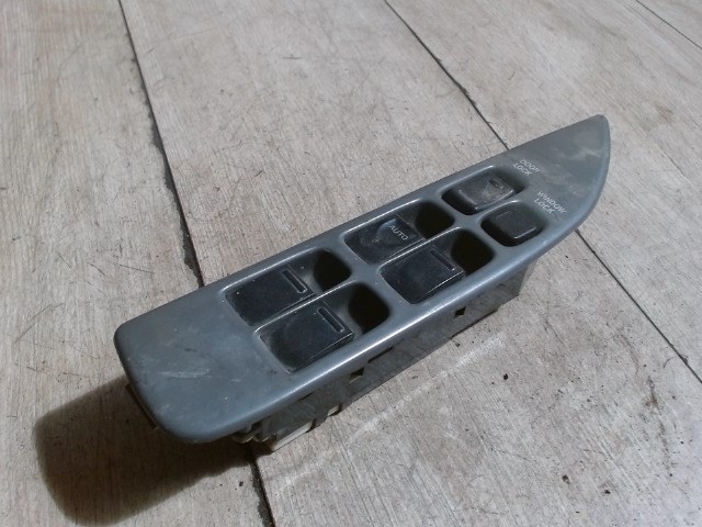 SUZUKI SWIFT 96-05 Bal első ablakemelő kapcsoló 1. kép