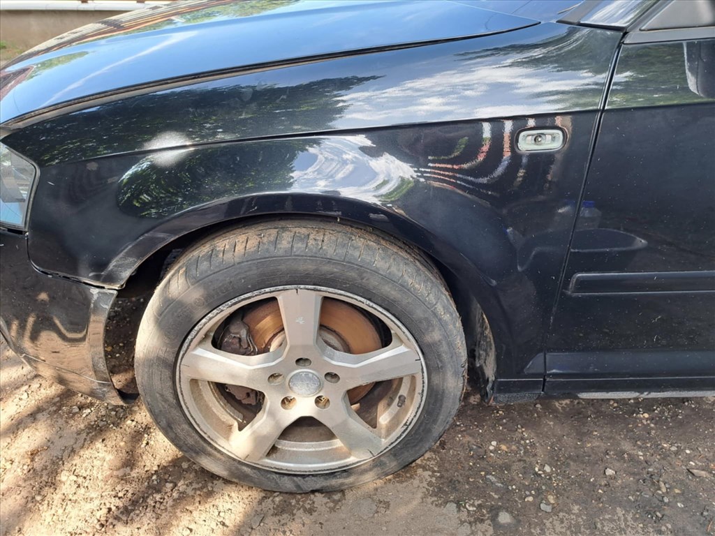Audi A3 (8P) 3.2 quattro első lökhárító S line sérült 3. kép