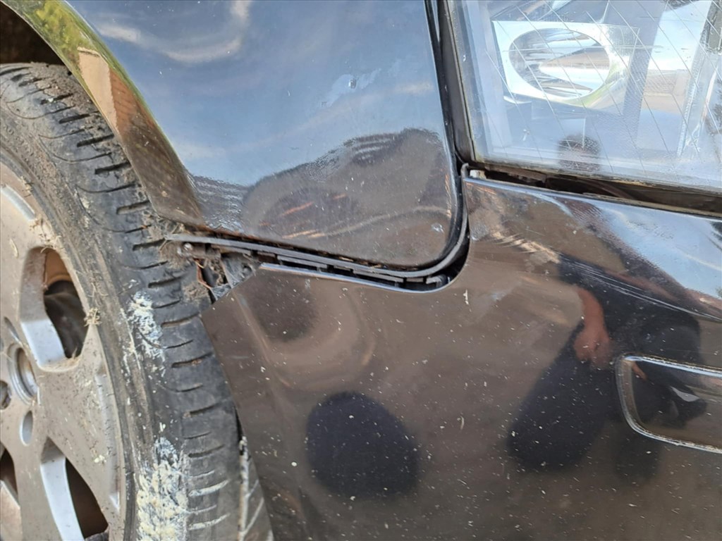 Audi A3 (8P) 3.2 quattro első lökhárító S line sérült 5. kép