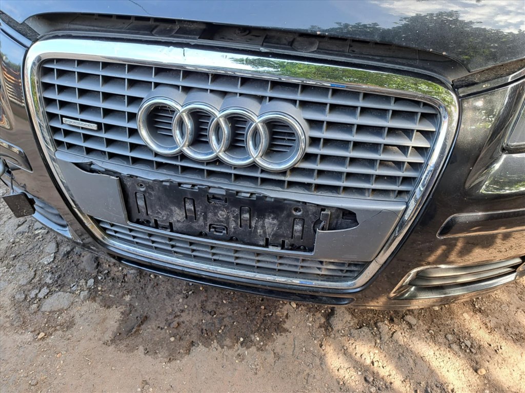 Audi A3 (8P) 3.2 quattro első lökhárító S line sérült 8. kép