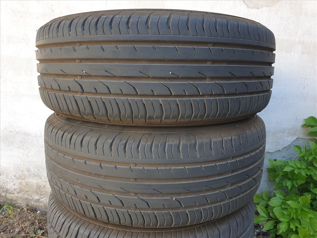  215/60 16 Continental PremiumContact 2 1. kép