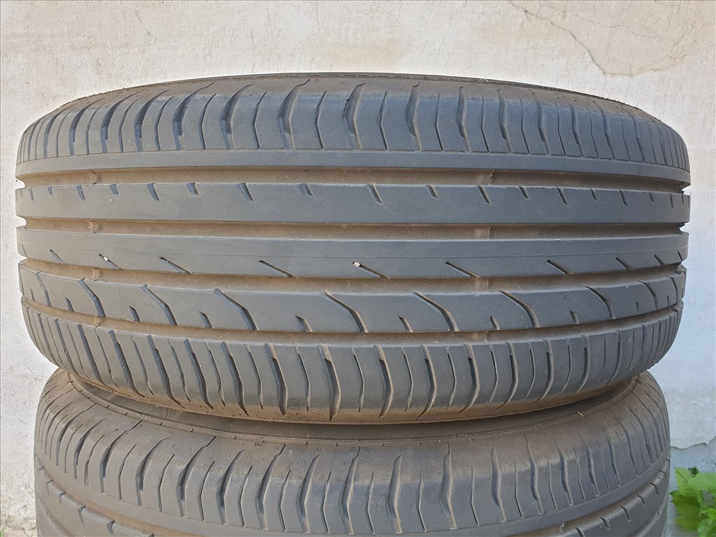  215/60 16 Continental PremiumContact 2 2. kép