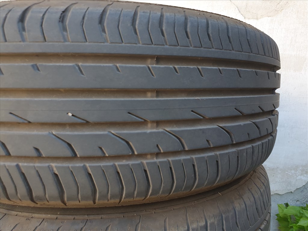  215/60 16 Continental PremiumContact 2 3. kép