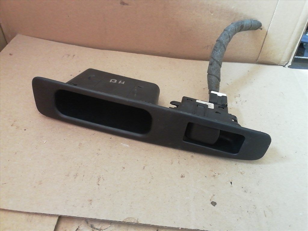 Nissan Qashqai (J10) Bal hátsó Ablakemelő kapcsoló  1. kép