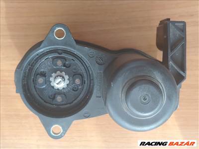 Nissan Qashqai (J11) rögzíőfék Motor