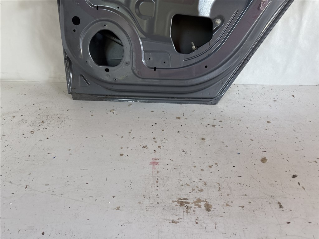 13286 Opel Astra H Jobb hátsó Ajtó Grafit Z155 5 ajtós 5. kép