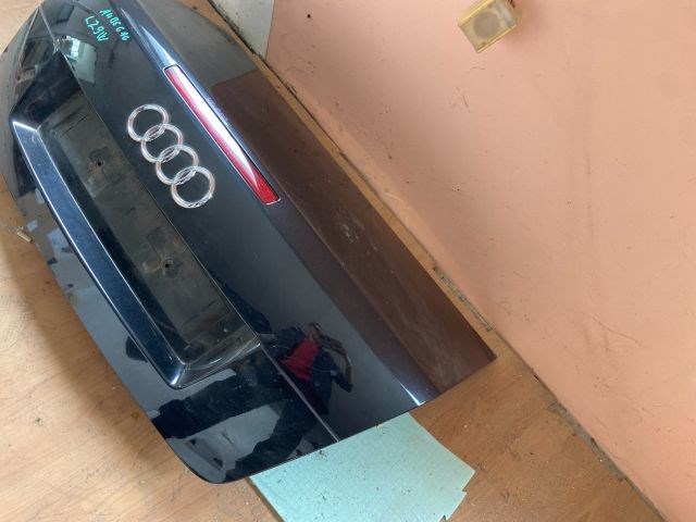 Audi A4 (B6/B7) Csomagtérajtó 4213 1. kép