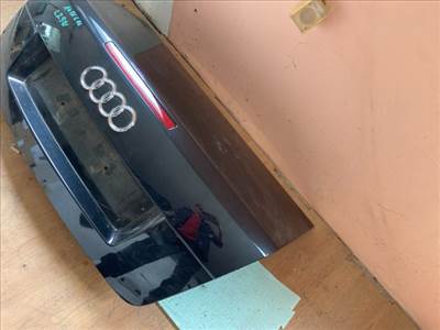 Audi A4 (B6/B7) Csomagtérajtó 4213