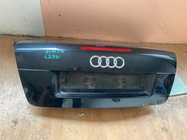 Audi A4 (B6/B7) Csomagtérajtó 4213 4. kép