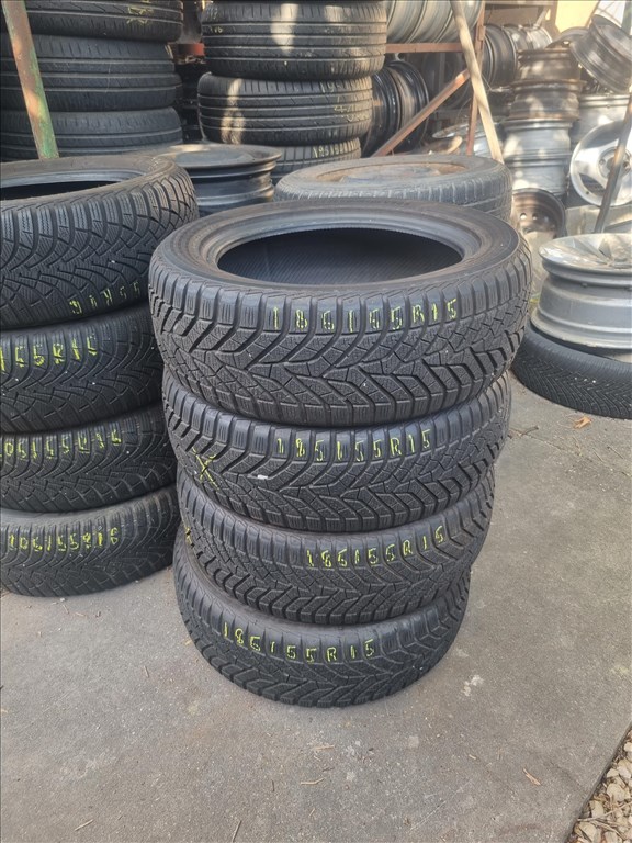  185/5515" újszerű Yokohama BluEarth winter V905 téli gumi 4db  1. kép